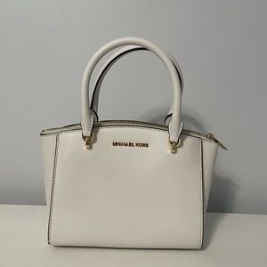 White Michael Kors Crossbody Purse